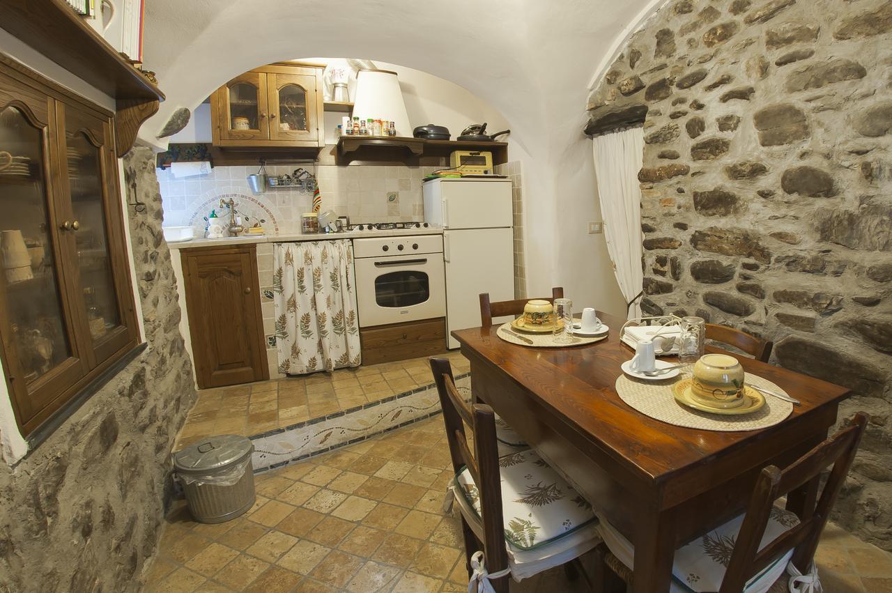B&B Il Libro Verde Dolceacqua Eksteriør bilde